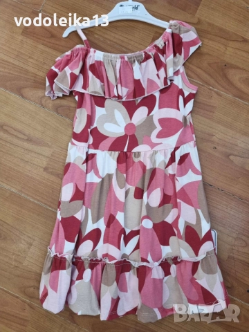 нова рокля с паднало рамо