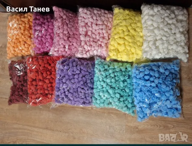 Рози от фоам 3-3.5 см 500 бр, снимка 3 - Други - 49940573