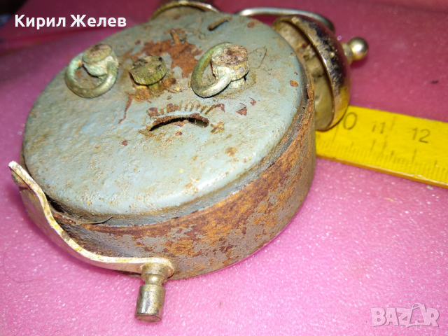 SLAVA MADE in USSR Стар КОЛЕКЦИОНЕРСКИ РУСКИ БУДИЛНИК МЕХАНИЧЕН НАСТОЛЕН ЧАСОВНИК СЛАВА СССР 26477, снимка 13 - Антикварни и старинни предмети - 44548902