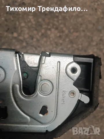 7202588 rear door lock rh BMW X5 (E70) 2006 139068 брава задна дясна врата бмв х5, снимка 3 - Части - 49281792