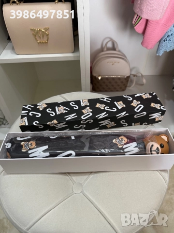 Оригинален чадър Moschino 