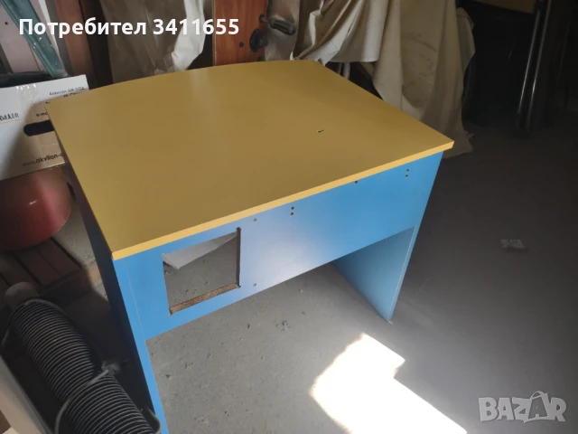 Продавам бюро и скрин, снимка 5 - Бюра - 51296518
