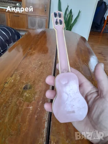 Стара детска китара #4, снимка 5 - Други ценни предмети - 48334810