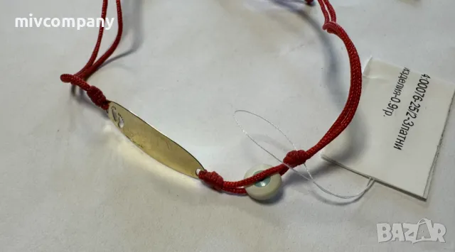 Златна гривна с червен конец 0.90гр., снимка 3 - Гривни - 49087849