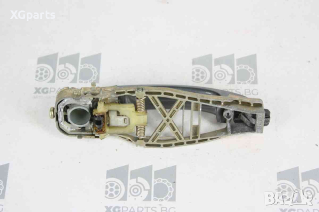 Дръжка задна дясна външна за Volkswagen Touran I (2003-2010), снимка 2 - Части - 44613785