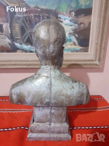 Страхотен бюст на Христо Ботев от лят бетон с цвят бронз, снимка 3 - Антикварни и старинни предмети - 52528060