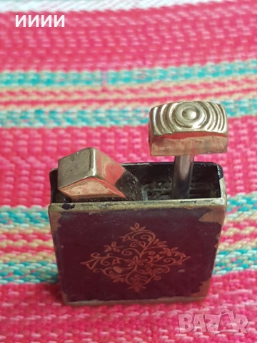 Бронзова кутия за парфюм, снимка 3 - Антикварни и старинни предмети - 53287255