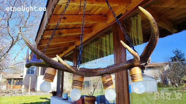 Ръчно изработен полилей от масивен рог с ръчно изработени дървени чашки , снимка 4 - Полилеи - 53812693