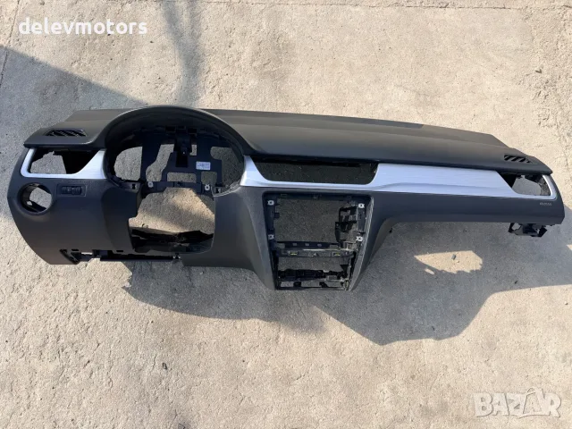 5jb857009j арматурно табло с еърбег airbag със забележка от Skoda Rapid 1.0 TSI