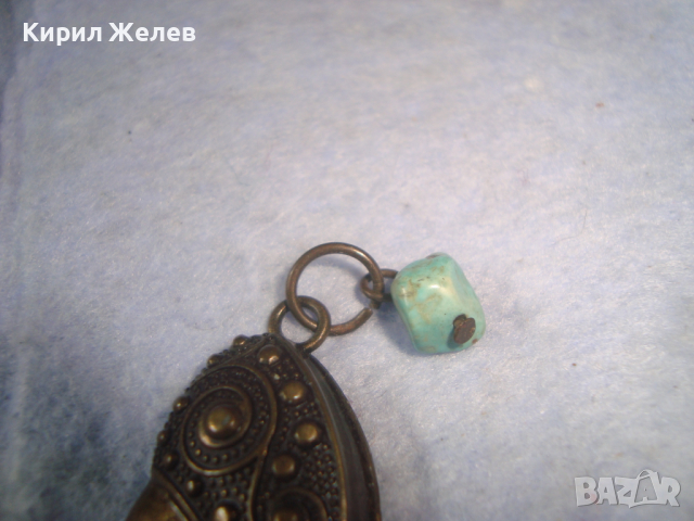 КРАСИВО ОРНАМЕНТИРАНА МЕСИНГОВА ФИГУРАЛНА АРТ ВИСУЛКА - ДАМСКА ОБУВКА с НАТУРАЛЕН ТЮРКОАЗ 27138, снимка 5 - Колиета, медальони, синджири - 36323741