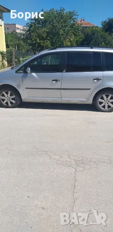 Volkswagen touran , снимка 2 - Автомобили и джипове - 56076399