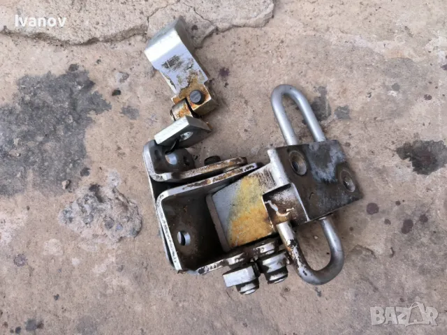 Панта панти за предна лява врата Голф 4 Ауди А3 Сеат Шкода Бора VW Golf 4 Audi A3 Seat Skoda Passat