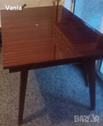 Перфектна разтегателна трапезна холна маса 