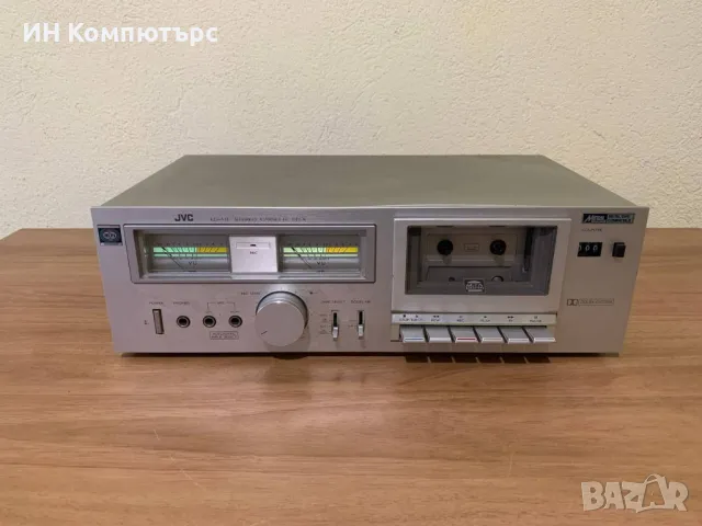 Продавам дек JVC KD-A11