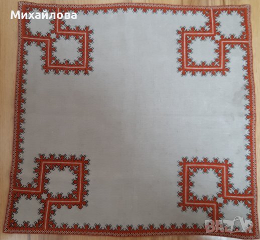 Ръчна бродерия каре и 4 подложки, снимка 2 - Декорация за дома - 44483364