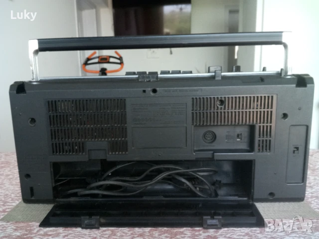 Радиокасетофон HITACHI(за части,майстор,ремонт)., снимка 5 - Радиокасетофони, транзистори - 50718918