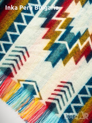 Автентичнo еквадорско унисекс вълнено пончо с геометрични фигури, различни цветове, снимка 8 - Пуловери - 35847465