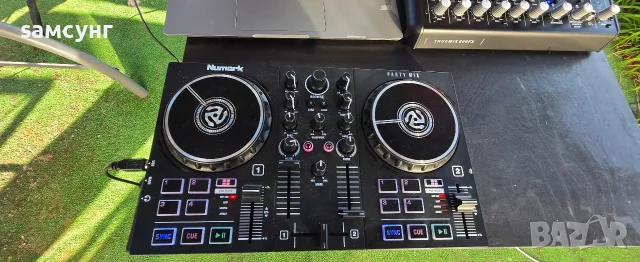Пулт DJ Numark като нов