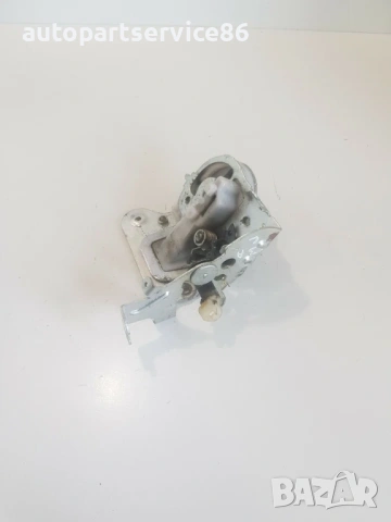 Заключващ механизъм за задна лява врата за Mazda 5 2.0D (2007), снимка 2 - Части - 53700413