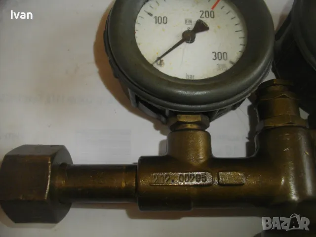 АРГОНОВ РЕДУЦИР ВЕНТИЛ ЗА ГАЗ АРГОН ПРОФЕСИОНАЛЕН DERLIKON МАСИВЕН 0-315 bar 0-25NL/min, снимка 8 - Други инструменти - 48090143