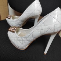  Бели дамски обувки , снимка 2 - Дамски елегантни обувки - 41760121
