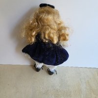 Стара порцеланова кукла много красива и запазена, снимка 3 - Колекции - 41917642