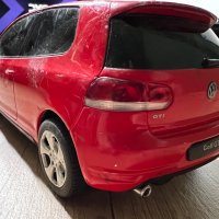 Golf GTI 1:24 количка, снимка 3 - Колекции - 41384561