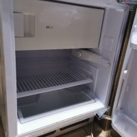 Хладилник за вграждане , снимка 2 - Хладилници - 41965261