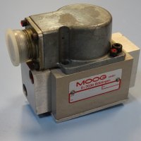 Сервоклапан MOOG DO77-142 servo valves, снимка 9 - Резервни части за машини - 41729017