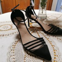 Обувки на GiAnni , снимка 4 - Дамски обувки на ток - 40957685