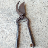 Стара лозарска ножица, снимка 1 - Антикварни и старинни предмети - 36255640