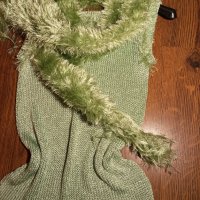 Ръчно плетен пуловер комплект със шал, снимка 4 - Блузи с дълъг ръкав и пуловери - 44475478