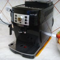 Кафе автомат / Еспресо машина “Delonghi“ MagniFica S. Почти нова, снимка 3 - Кафемашини - 35779050