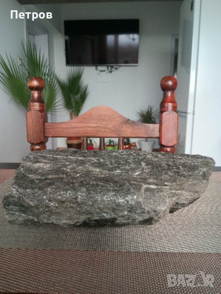 Продавам красив и интересен камък от недрата на Родопи планина.Район Мадан--5, снимка 1