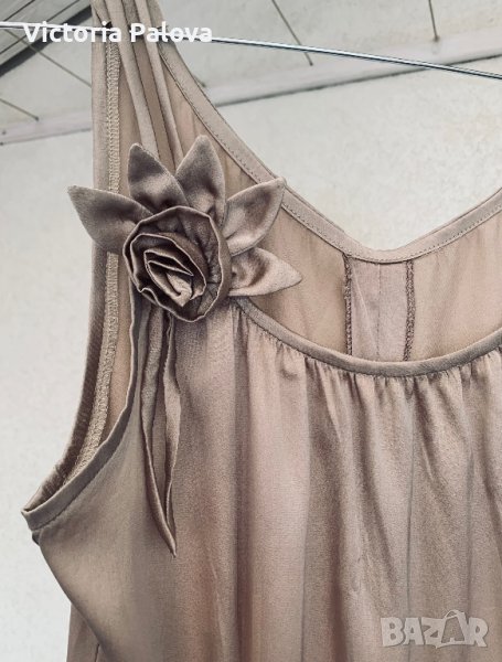 Красива модерна копринена рокля, снимка 1