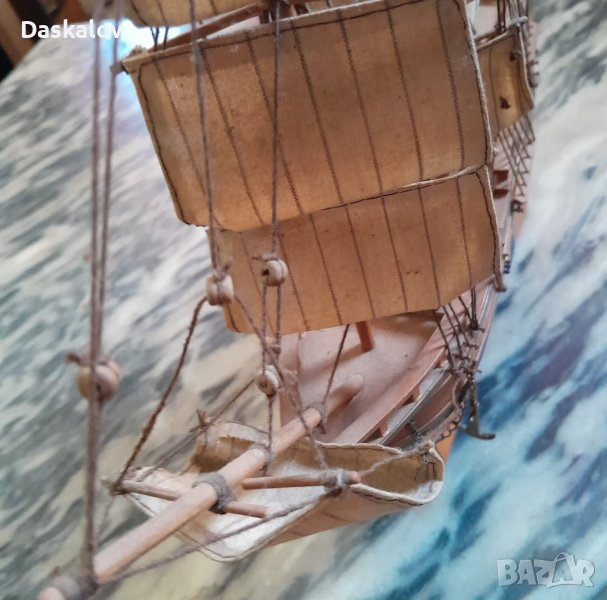 Продавам дървено корабче, снимка 1