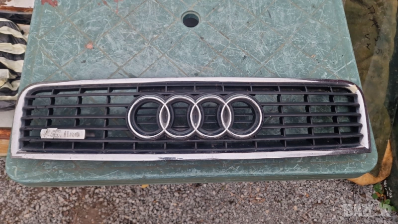 маска решетка Ауди Audi а4 б6 A4 B6 maska reshetka, снимка 1