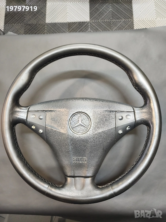 волан за Мерцедес , снимка 1