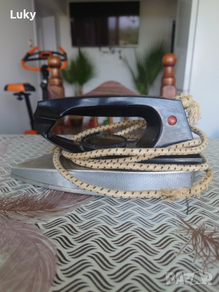 Продавам  антика- ел.ютия.СССР., снимка 1