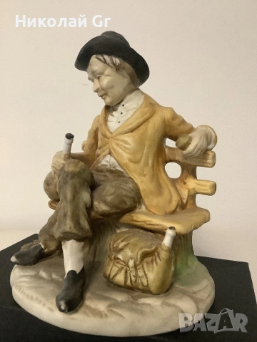 Фигурка порцелан  отличен състояние  стил Каподемонте  височина 19 см, снимка 2 - Колекции - 53084723