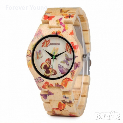 Дамски часовник с каишка от верижно дърво и изрисувани пеперуди