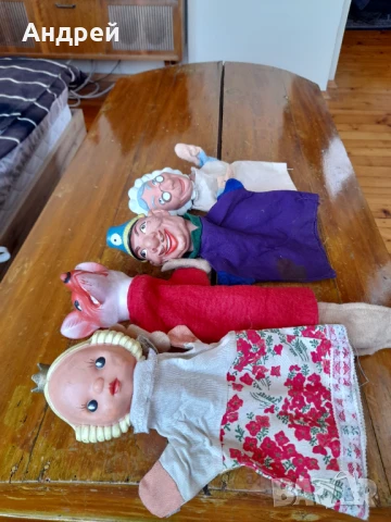 Стари кукли за куклен театър