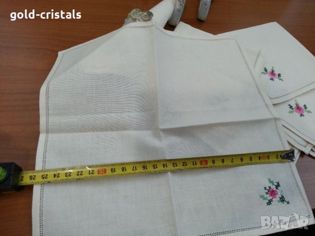 Памучни бродирани салфетки , снимка 3 - Аксесоари за кухня - 34571183