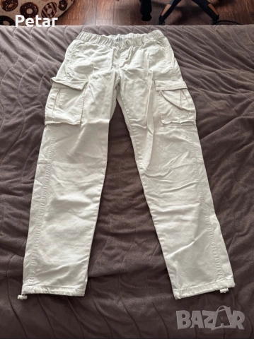 Бели каргота Bershka