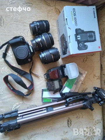 Предлага се фотокамера Canon D4000