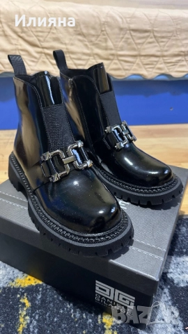 Дамски зимни боти