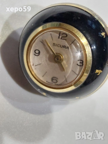 Дамски часовник-колие топка с емайл, 450 лв, снимка 2 - Дамски - 52537478