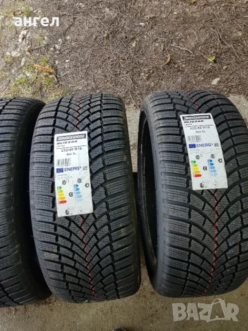 235/40/19 brigestone , снимка 2 - Гуми и джанти - 50576195