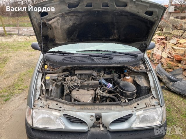 Рено Сциник-Меган. 1.6 90кс, 2001г на Части. , снимка 5 - Автомобили и джипове - 40376706