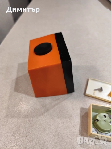 2  часовника НЕ работещи , снимка 4 - Антикварни и старинни предмети - 52577914